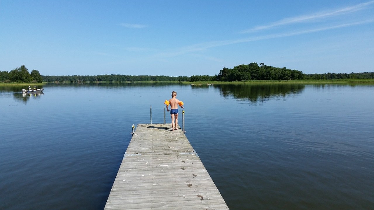 A dock on Canyon Lake under a blue sky